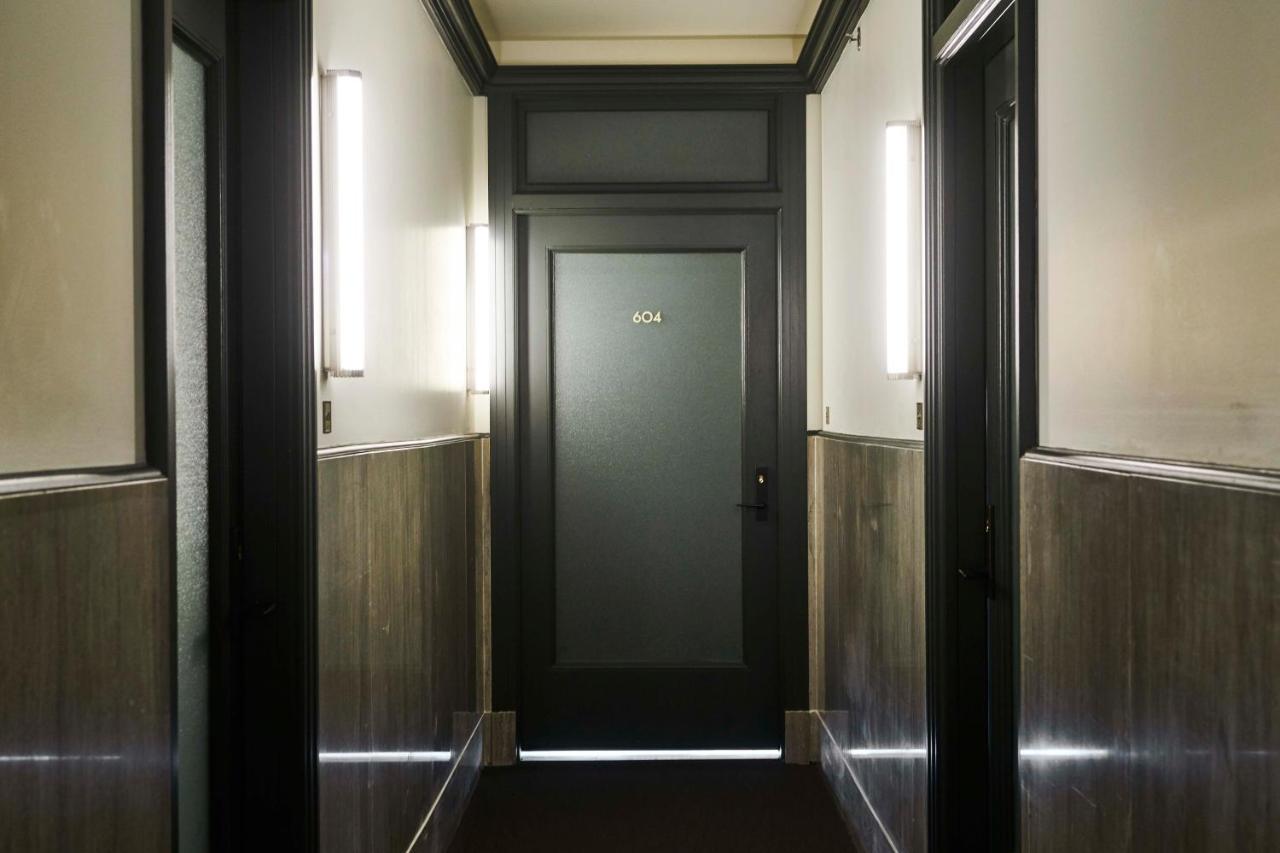 The Robey, Chicago, A Member Of Design Hotels Exterior photo