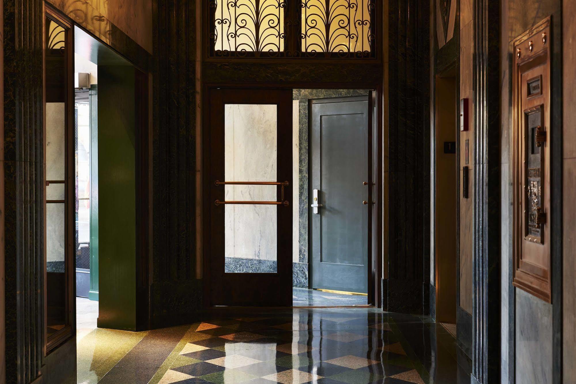 The Robey, Chicago, A Member Of Design Hotels Exterior photo